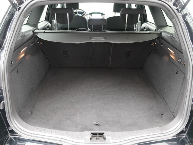 Ford FOCUS Wagon 125PK Ecoboost ST-Line | Navigatie | All season banden | Voorruitverwarming | ISOFIX |