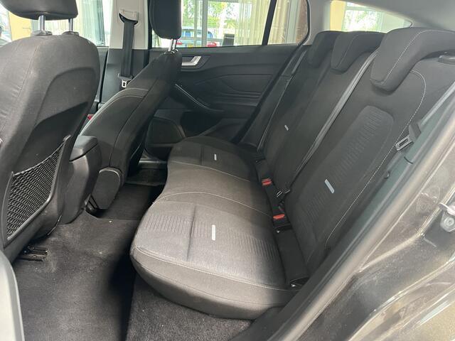 Ford FOCUS Wagon EcoBoost 155PK Hybrid Active | Winter Pack | Adapt. Cruise | Draadloos CarPlay | Camera | LED | Draadloos CarPlay