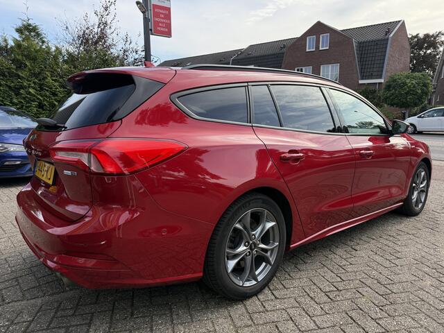 Ford FOCUS Wagon 125pk EB ST Line, Clima | Navi & CarPlay