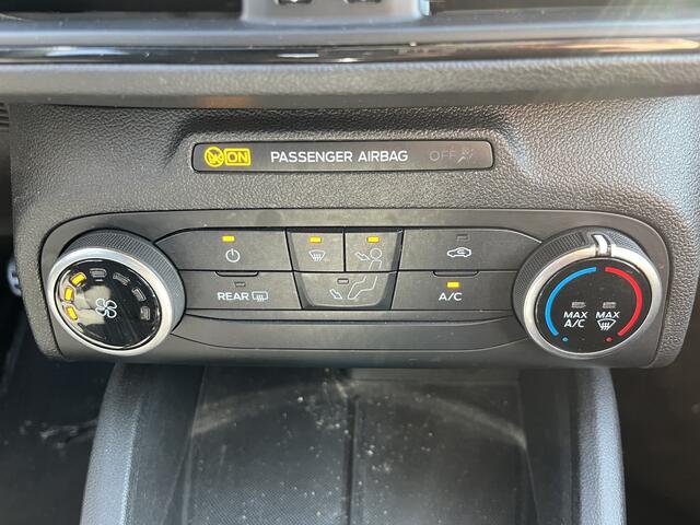 Ford FOCUS 1.0 EcoBoost ST Line 1e EIGENAAR LED NAVI CRUISE AIRCO TREKHAAK