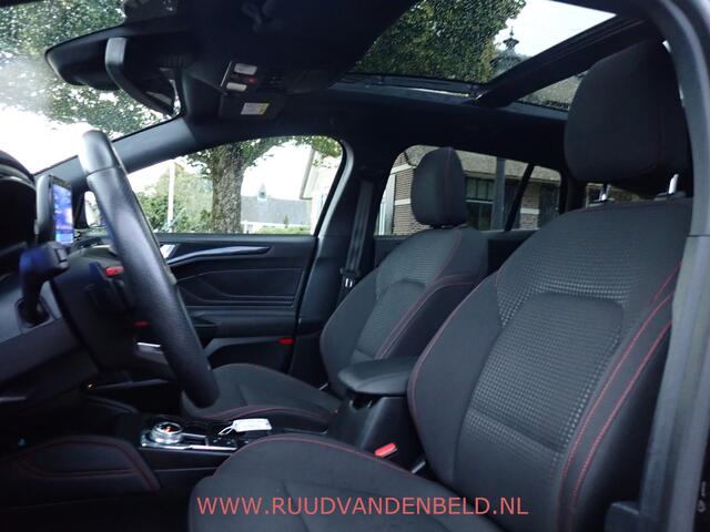Ford FOCUS Wagon 1.5 EcoBoost ST Line X ACC/PANODAK/KEYLESS