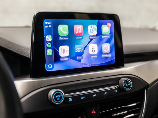 Ford FOCUS 1.0 EcoBoost Titanium Sport (APPLE CARPLAY, GROOT NAVI, CLIMATE, KEYLESS, SPORTSTOELEN, LED KOPLAMPEN, LM VELGEN, LANE ASSIST, NIEUWE APK, NIEUWSTAAT)