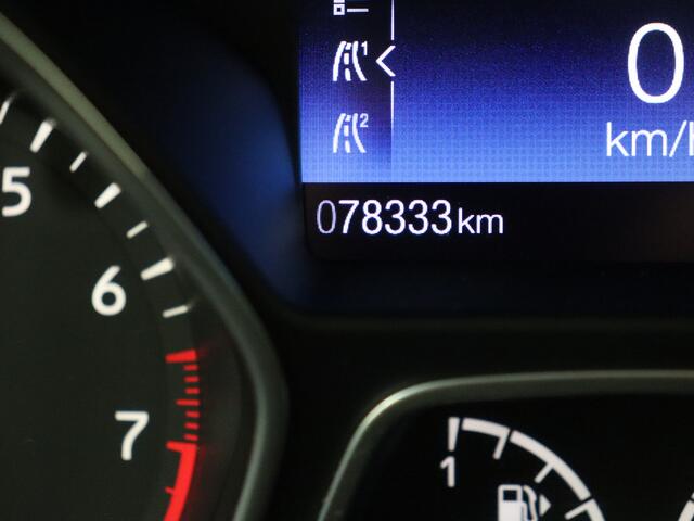 Ford FOCUS Wagon 1.0 Titanium | Parkeerhulp voor en achter | Navigatie | Keyless Start | Clima |