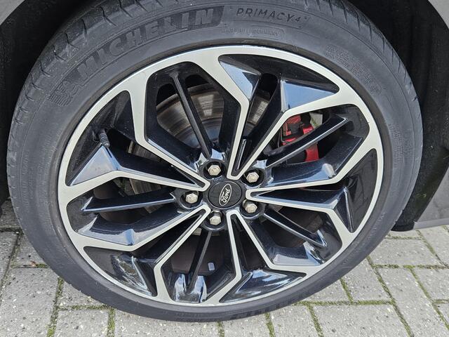 Ford FOCUS Wagon 1.0 EcoBoost Hybrid ST Line X + PANO DAK + B&O + LED + KEYLESS