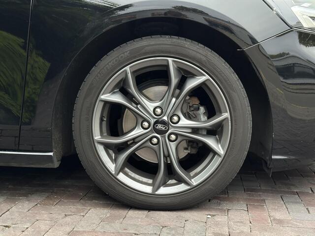 Ford FOCUS 1.5 EcoBoost ST Line Business
