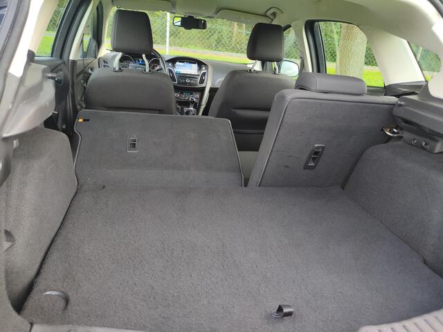 Ford FOCUS 1.0 Titanium | CLIMA | NAVI | CRUISE CONTROL | PARKEERSENSOREN ACHTER |