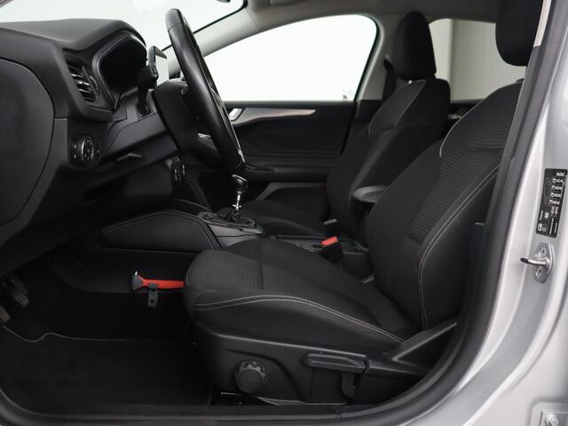 Ford FOCUS 1.0 EcoBoost Hybrid Titanium X | Stoel & stuurverwarming | Camera | Trekhaak | Carplay | Digital Cockpit | Full LED | Keyless