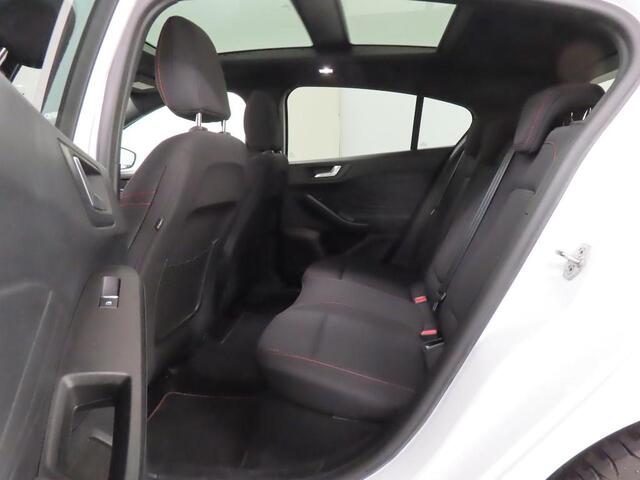 Ford FOCUS 1.0 EcoB Hybrid ST Line X Panoramadak Camera Winter Design pack Full LED 5drs Dealeronderhouden