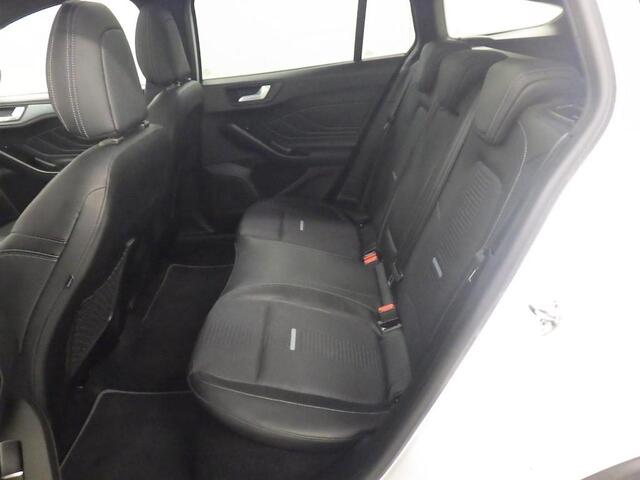 Ford FOCUS 1.0 EcoB Hybrid Active X Panoramadak Camera Half Leer Stoelverwarming Privacy Glass Wagon Dealeronderhouden