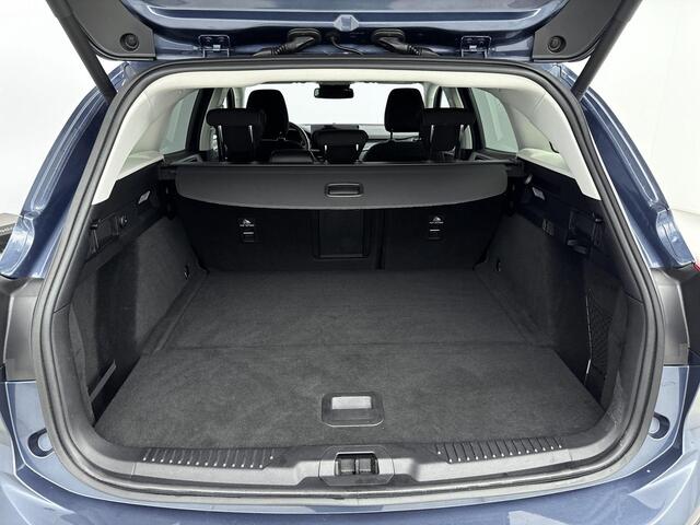 Ford FOCUS Wagon 1.0 EcoBoost Hybrid Active X | Stoelverwarming | Apple Carplay & Android Auto | NAVI | Parkeersensoren | Elektrische achterklep