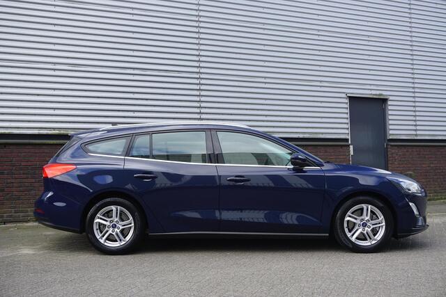 Ford FOCUS Wagon 1.0 EcoB. 125PK Hybrid Business|Trekhaak|Camera| Privacy-glas.