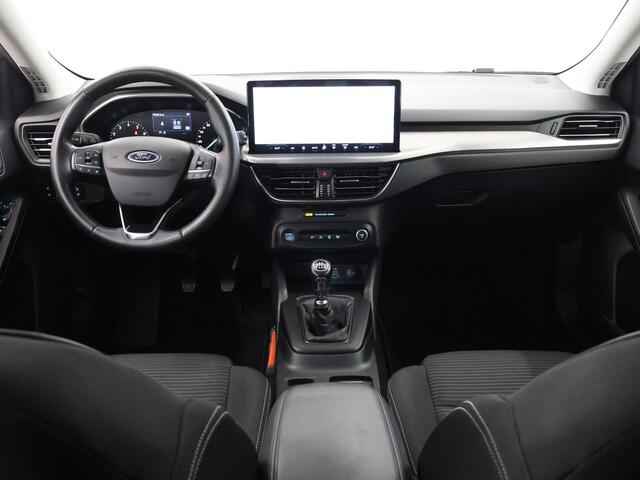 Ford FOCUS Wagon 1.0 EcoBoost Hybrid Titanium | Navigatie | Climate Control | Cruise Control | Parkeersensoren |