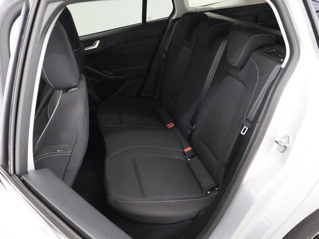 Ford FOCUS Wagon 1.0 EcoBoost Hybrid Titanium | Navigatie | Climate Control | Cruise Control | Parkeersensoren |