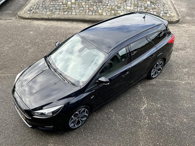 Ford FOCUS Wagon 1.0 ST-Line LED TREKHAAK NAVI CRUISE ECC 17 INCH