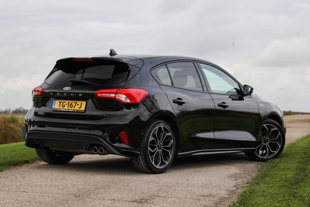 Ford FOCUS 125 PK EcoBoost ST-Line ? LED ? ACC ? B&O