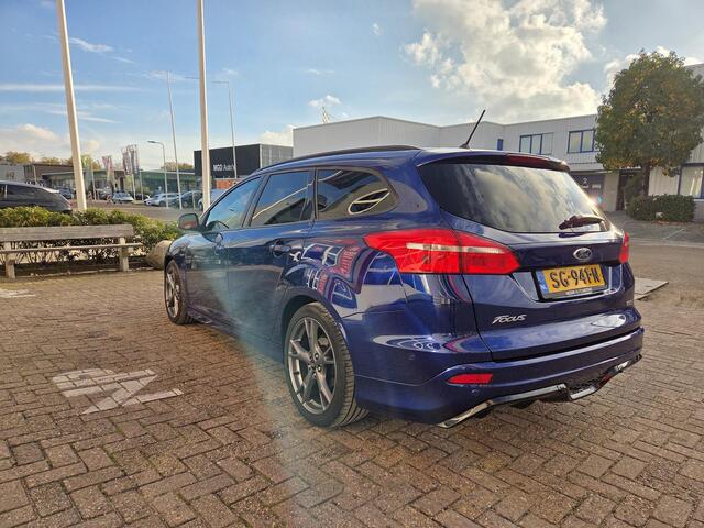 Ford FOCUS Wagon 1.0 ST-Line