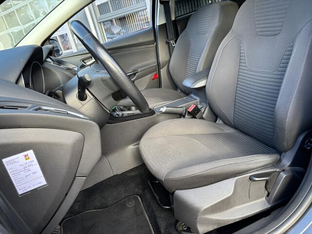 Ford FOCUS Wagon 1.0 Titanium / Allseason Banden / Trekhaak / Airco / Parkeersensoren Voor + Achter /