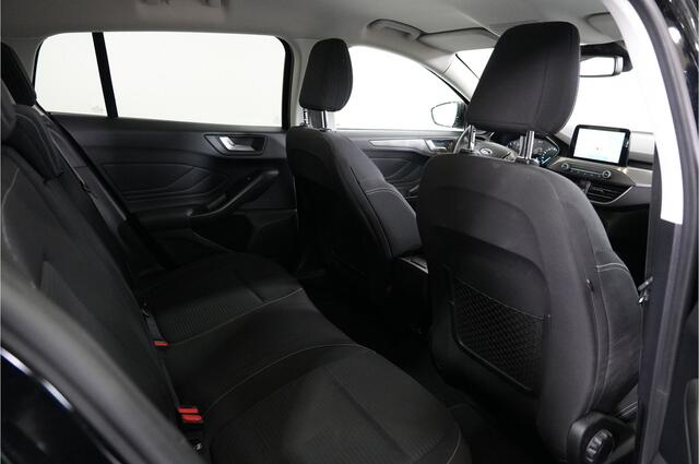 Ford FOCUS Wagon 1.5 EcoBoost Vignale | Trekhaak | Pdc v/a | Cruise | Navi |