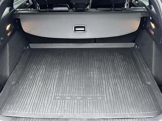 Ford FOCUS 125pk EcoB. ST-line X Bns AUTOMAAT/WINTERPACK/CAMERA/ADAPTIVE C.