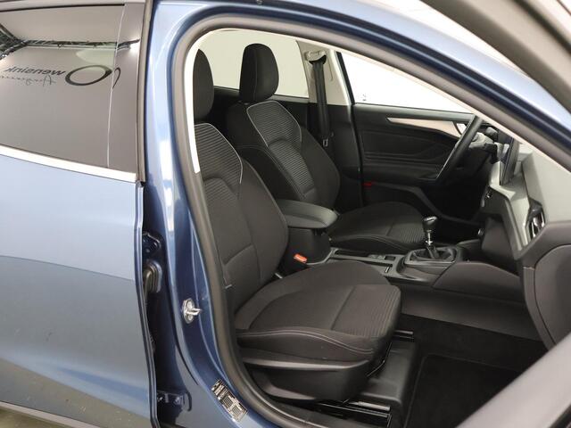 Ford FOCUS Wagon 1.0 EcoBoost Hybrid Titanium | Navigatie | Climate Control | Cruise Control | Parkeersensoren |