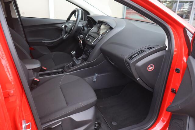 Ford FOCUS 1.0 Trend - NL- Auto!! Airco I Cruise I Navi
