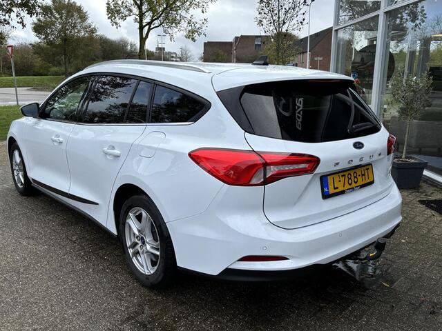Ford FOCUS Wagon 1.0 EcoBoost Trend Edition Business NL-Auto, Navigatie, Apple Carplay/ Android Auto, Trekhaak, Led-verlichting, Airco, A-Rij-camera , Parkeerhulp, USB, Lichtmetaal.