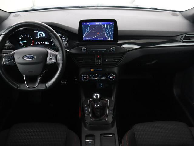 Ford FOCUS 1.0 EcoBoost ST Line | Trekhaak | Keyless | Carplay | Navigatie | Climate control | Full LED | Parkeerhulp | Cruise control