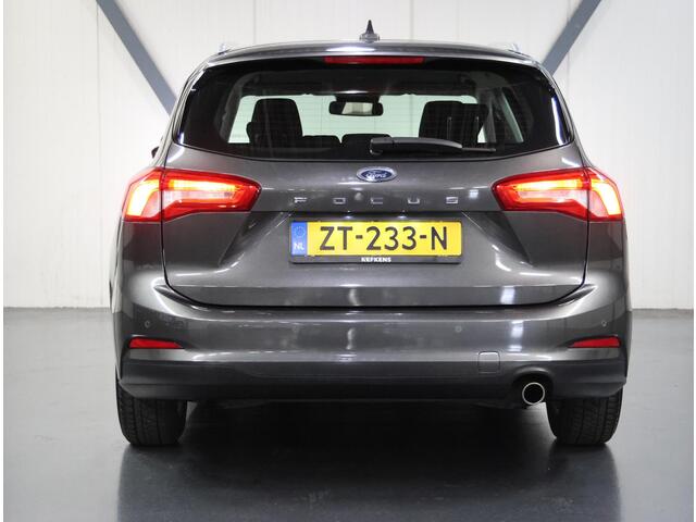 Ford FOCUS Wagon 100PK Edition Business | 1ste eigenaar | AppleCarplay/AndroidAuto | Stoel/Stuur/VoorruitVerwarmd | Armsteun | Climate Control | Cruise Control | Navigatie | Keyless | Parkeersensoren | Isofix |