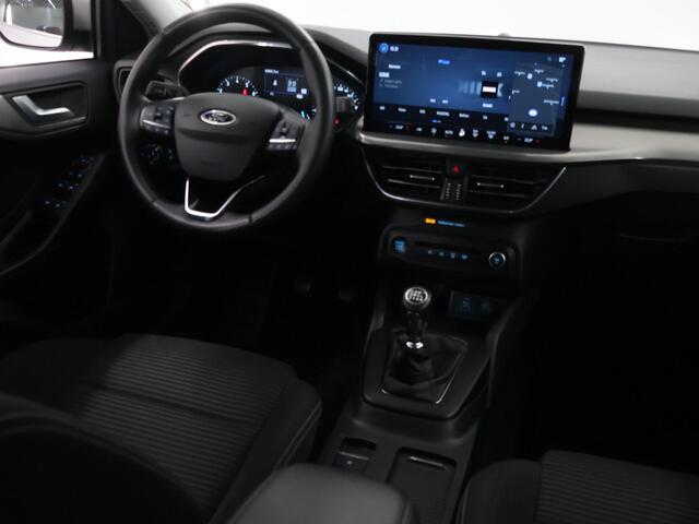 Ford FOCUS Wagon 1.0 EcoBoost Hybrid Titanium | Navigatie | Climate Control | Cruise Control | Parkeersensoren |