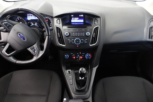 Ford FOCUS Wagon 1.0 Titanium |Stoelverwarming|