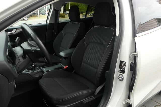 Ford FOCUS 1.0 EcoBoost Hybrid Trend Edition Business