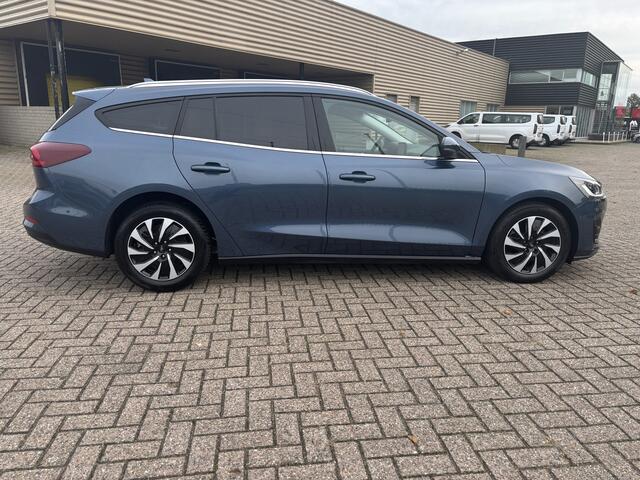 Ford FOCUS Wagon 1.0 EcoBoost Hybrid Titanium Style [ Fm navi,apple cp,camera,ecc,lmv ]