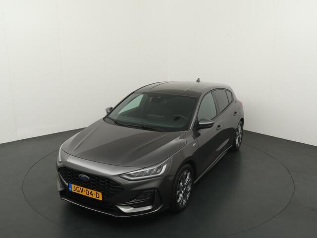 Ford FOCUS Ecoboost 125 pk ST-line | Winter Pack | 4 seiz. banden | Navi | Clima | Cruise | Dr. loos Apple Carplay