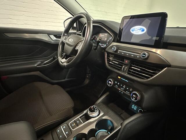 Ford FOCUS Wagon 1.0 EcoBoost Titanium Business CLIMA /TREKHAAK / CRUISE / CAMERA Dis.Ketting is nieuwe