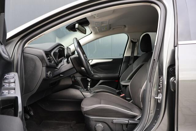 Ford FOCUS Wagon 1.5 EcoBlue Titanium X Business | Winter Pakket | Camera | ACC | Navigatie | Climate Control |