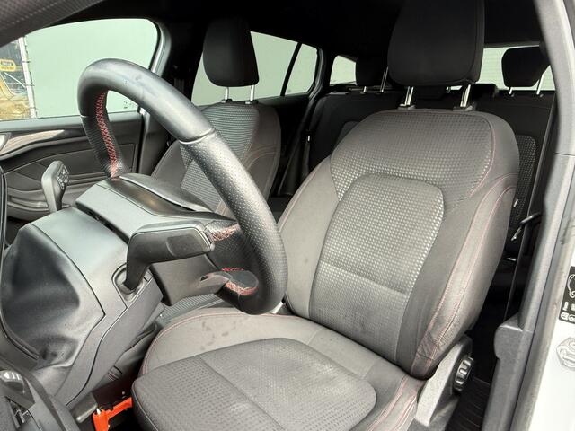 Ford FOCUS Wagon BWJ 2020 1.0 EcoBoost Hybrid 124 PK ST Line X Business TREKHAAK | APPLE CARPLAY | ANDROID AUTO | NAVI | CLIMA | ADAPTIVE CRUISE | STOELVERW. | STUURVERW. | CAMERA | ELEKTRISCHE ACHTERKLEP | LMV | PDC