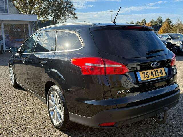 Ford FOCUS Wagon 1.0 EcoBoost Titanium 125pk | Trekhaak | Winterpack | Parkeersensoren | Navigatie