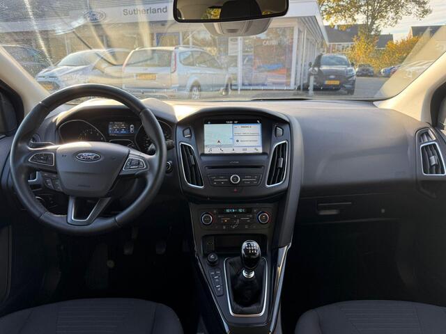 Ford FOCUS Wagon 1.0 EcoBoost Titanium 125pk | Trekhaak | Winterpack | Parkeersensoren | Navigatie