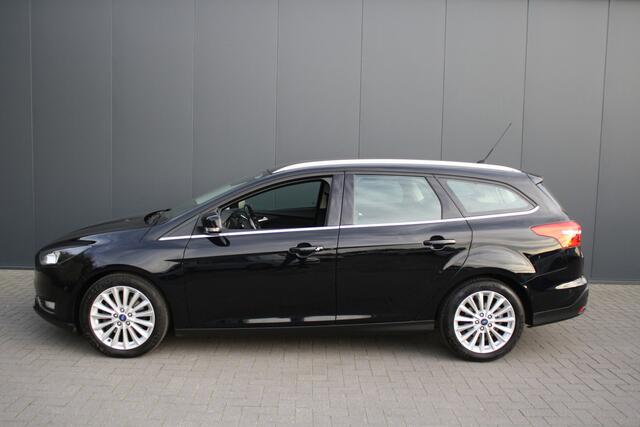 Ford FOCUS Wagon 1.5 Titanium Edition - NAVIGATIE - CAMERA - PDC - TREKHAAK - 1e EIGENAAR