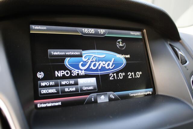 Ford FOCUS Wagon 1.5 Titanium Edition - NAVIGATIE - CAMERA - PDC - TREKHAAK - 1e EIGENAAR