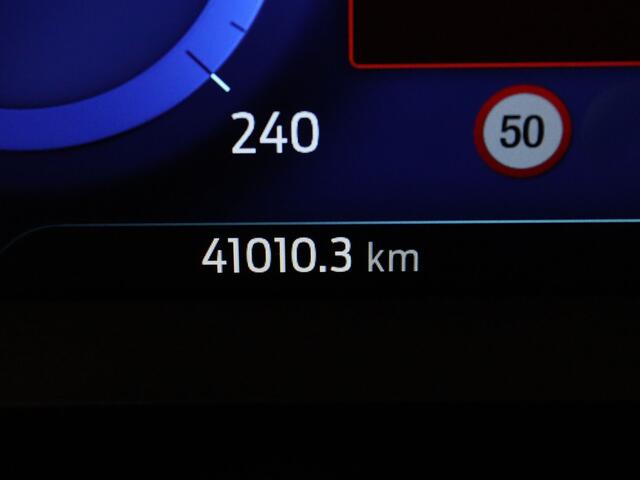 Ford FOCUS 125pk EcoBoost Hybrid Titanium X Business Camera | Adapt. Cruise | Parkeersens. v+a | Stoel-/stuur-/voorruitverw. | Trekhaak