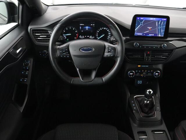 Ford FOCUS 1.0 EcoBoost Hybrid ST Line | Trekhaak | Camera | Carplay | Navigatie | Full LED | Keyless | Climate control | Cruise control | Bluetooth | Parkeerhulp | Sportstoelen
