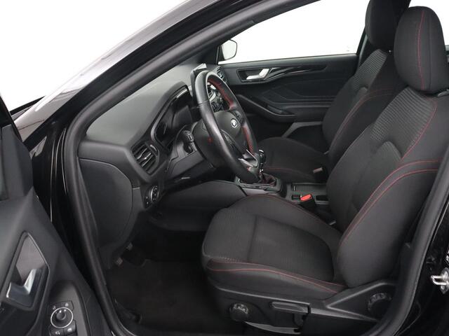 Ford FOCUS 1.0 EcoBoost Hybrid ST Line | Trekhaak | Camera | Carplay | Navigatie | Full LED | Keyless | Climate control | Cruise control | Bluetooth | Parkeerhulp | Sportstoelen