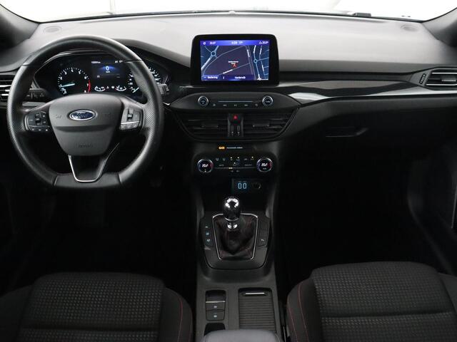Ford FOCUS 1.0 EcoBoost Hybrid ST Line | Trekhaak | Camera | Carplay | Navigatie | Full LED | Keyless | Climate control | Cruise control | Bluetooth | Parkeerhulp | Sportstoelen