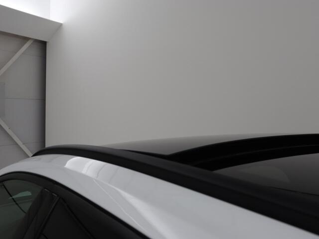 Ford FOCUS 1.5 EcoBoost ST Line X | Panoramadak | Half leder | Stoel & stuurverwarming | Adaptive cruise | Camera | Park Assist | Keyless | Navigatie | Dodehoek detectie | Full LED | Climate control