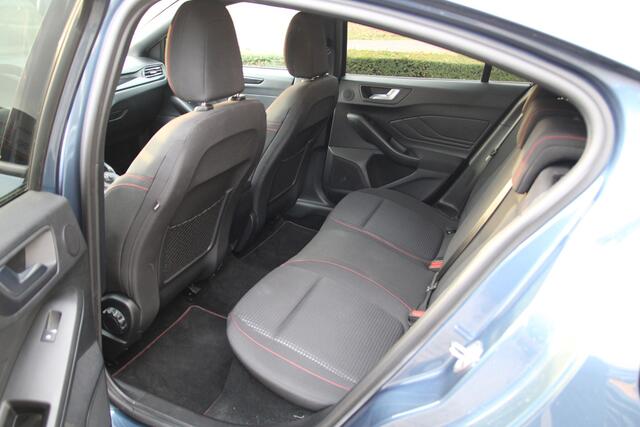 Ford FOCUS 1.0 EcoBoost ST Line Business WINTER PACK | B&O AUDIO | CAMERA | NAVIGATIE