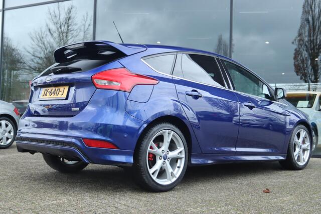 Ford FOCUS 1.0 TITANIUM ST-LINE SPORT | NAVI | KEY-LESS | CAMERA | PDC