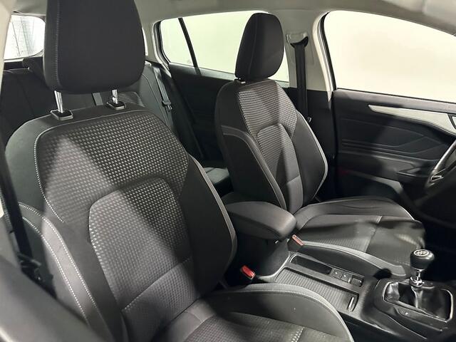 Ford FOCUS Wagon 1.0 EcoBoost |Winterpack!|Clima!|ACC|PDC|Trekhaak|Keyless!