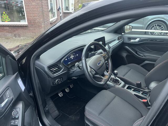 Ford FOCUS 1.0 EcoBoost Hybrid ST Line X Business TREKHAAK DIGI DASH WINTERPACK CLIMA