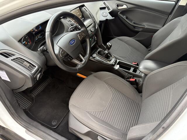 Ford FOCUS Wagon 1.0 Titanium / NAVI / AIRCO / CRUISE / 121dkm! NAP!